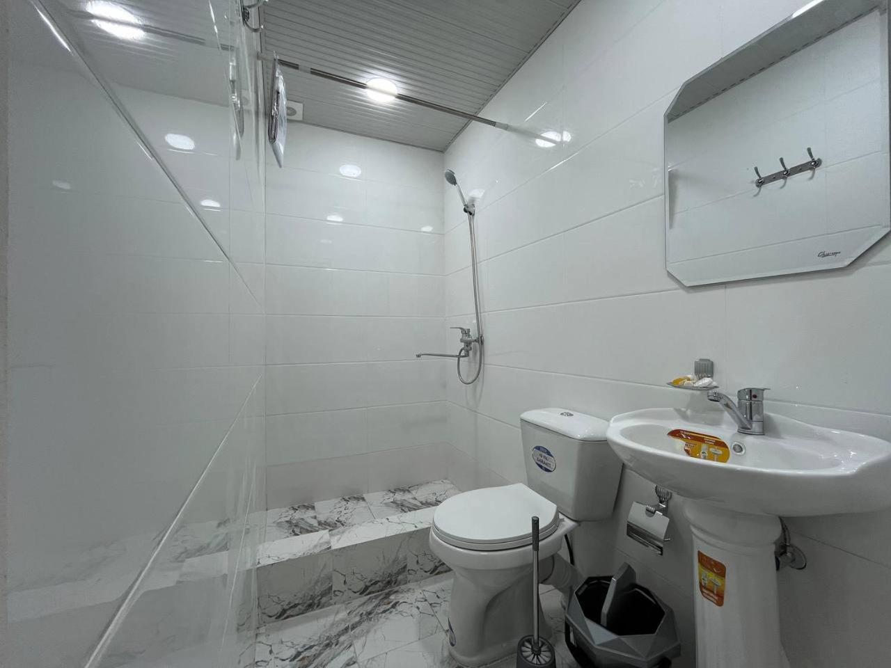 Home Alone Hotel Tashkent Exterior photo